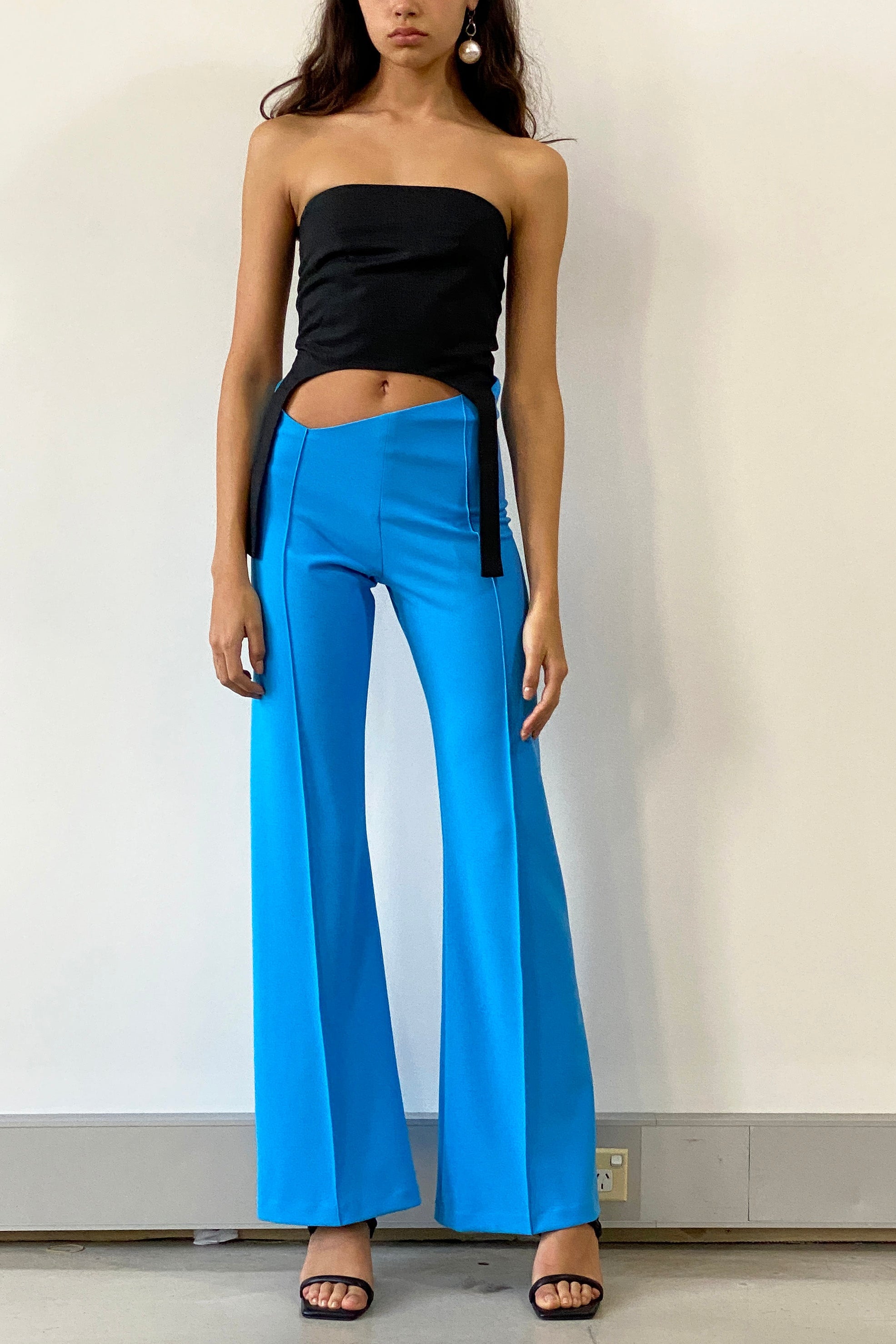 ANGLED WAISTLINE PINTUCK PANT