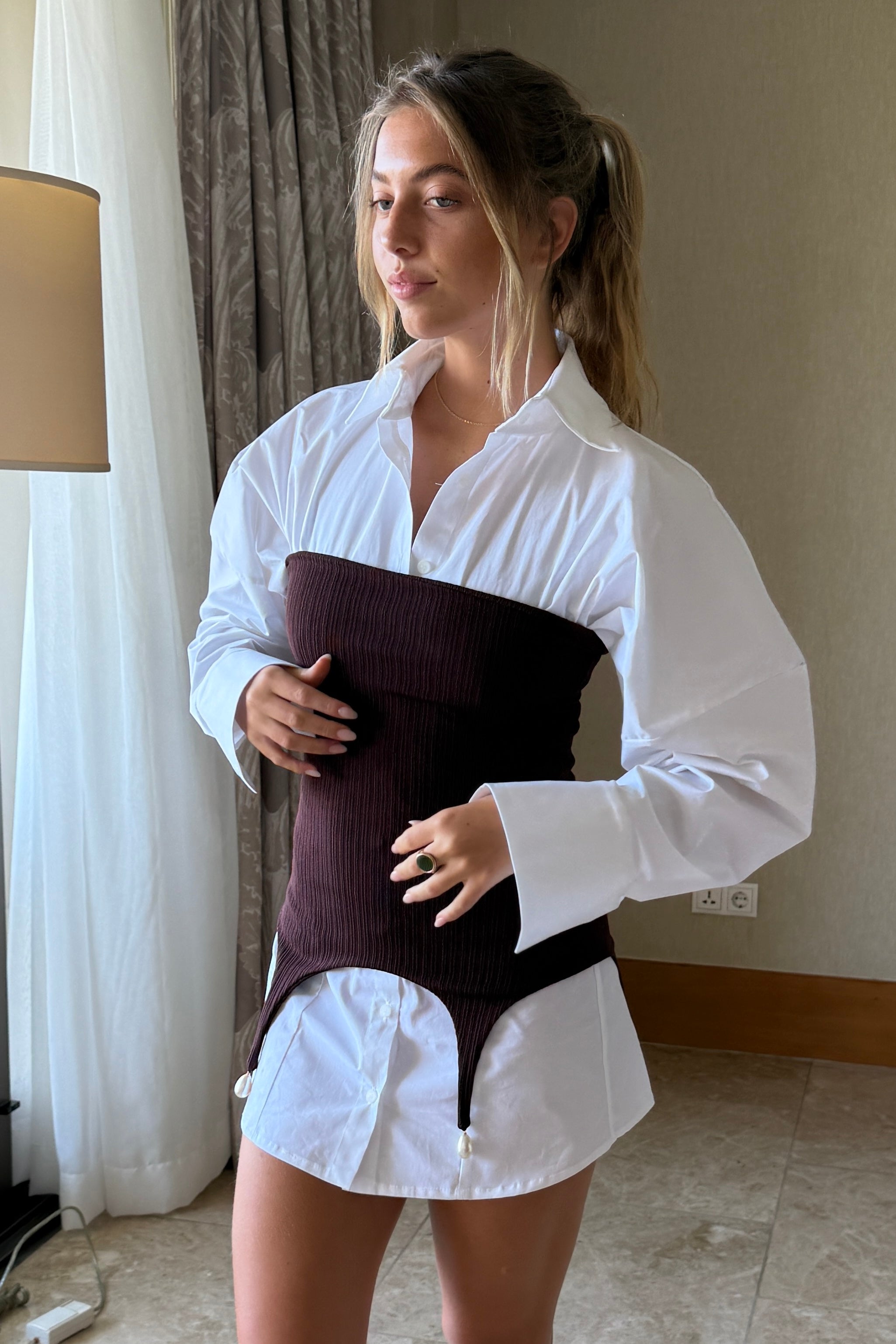 STRAPLESS KNIT CORSET in BROWN