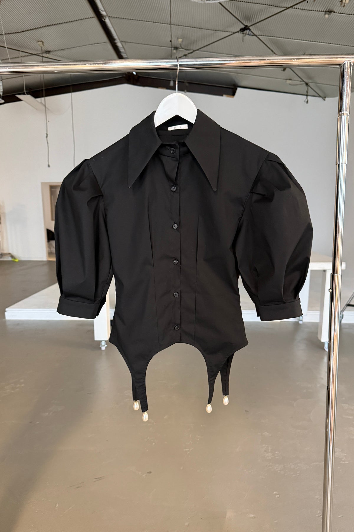 PUFFY SLEEVE TAILORED PEARL DROP SHIRT in BLACK