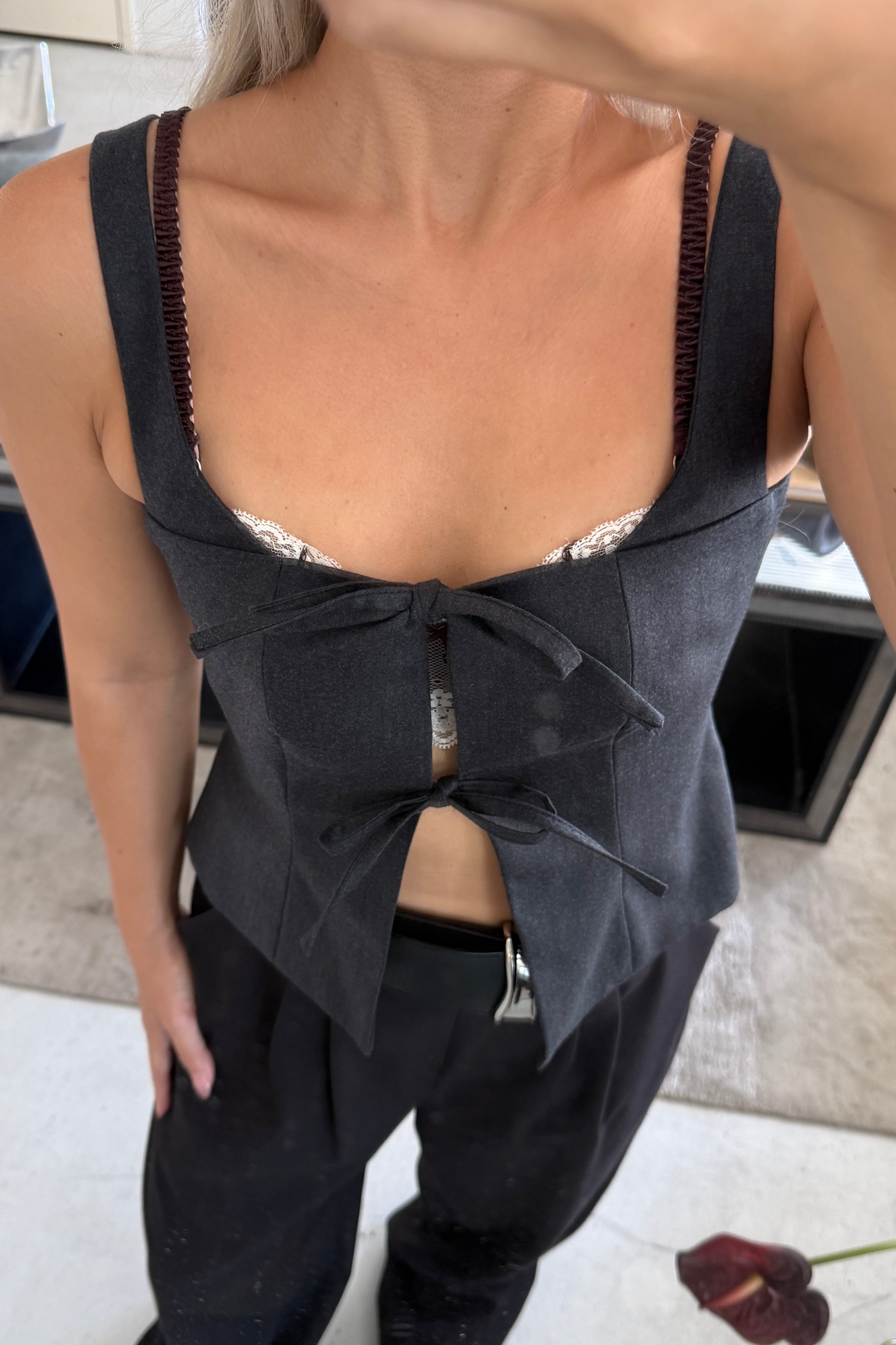 TAILORED WOOL TIE TOP