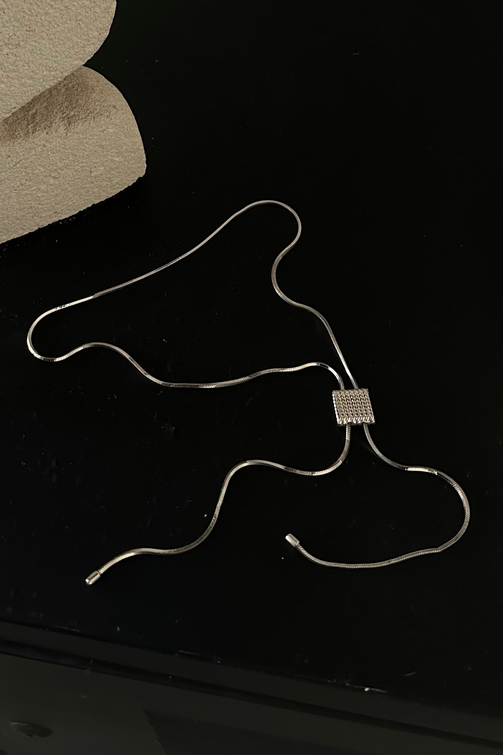 SILVER NECKLACE JE02
