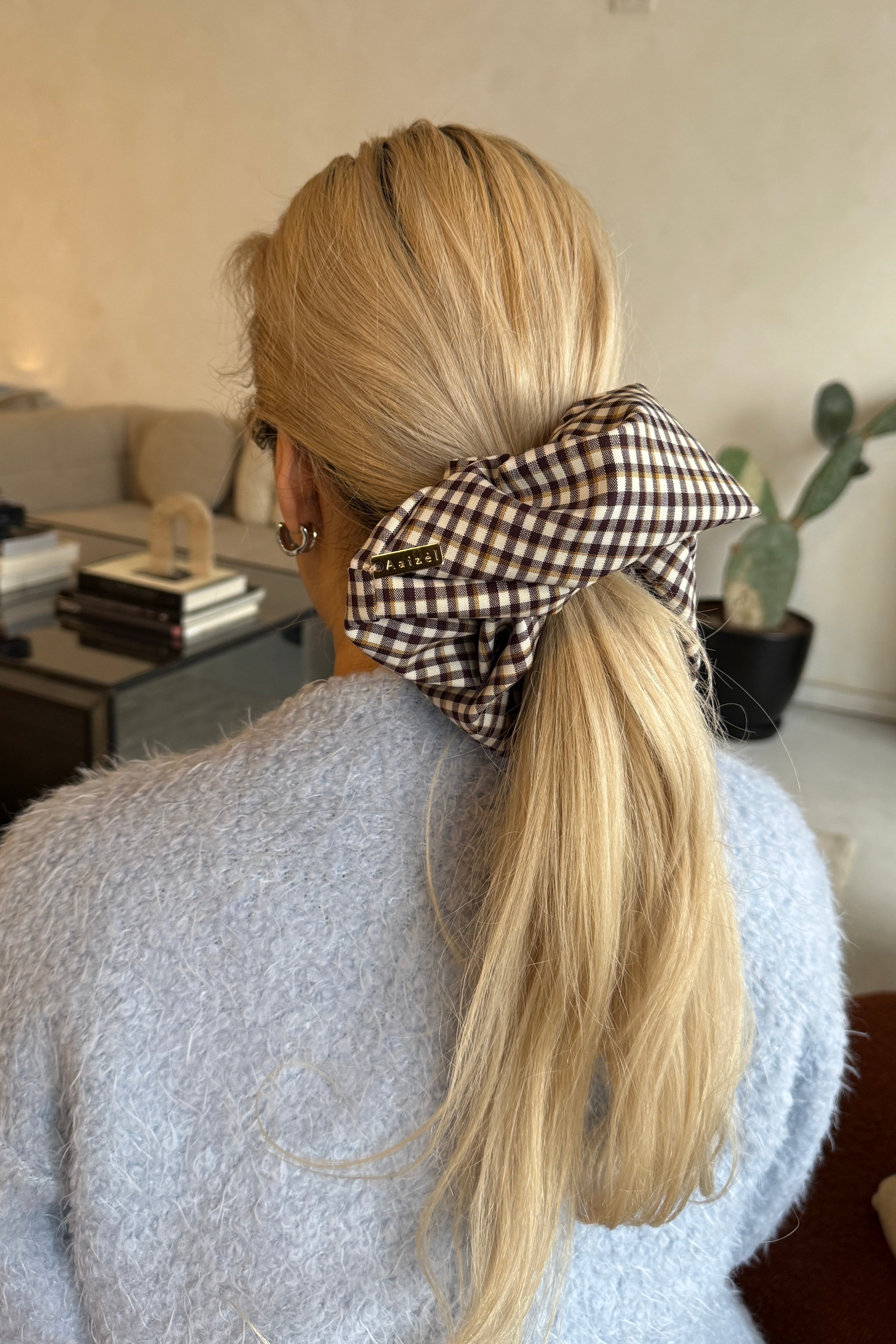 SCRUNCHIE in BROWN CHECK