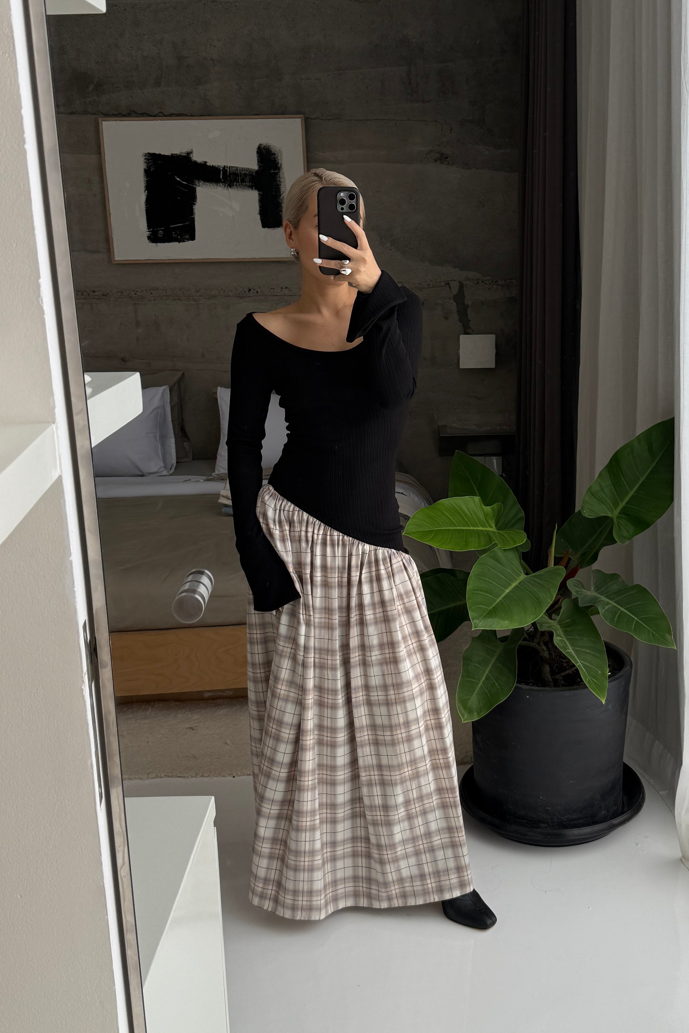 LONG SLEEVE ASYMMETRIC GATHER DRESS in BLACK/PLAID