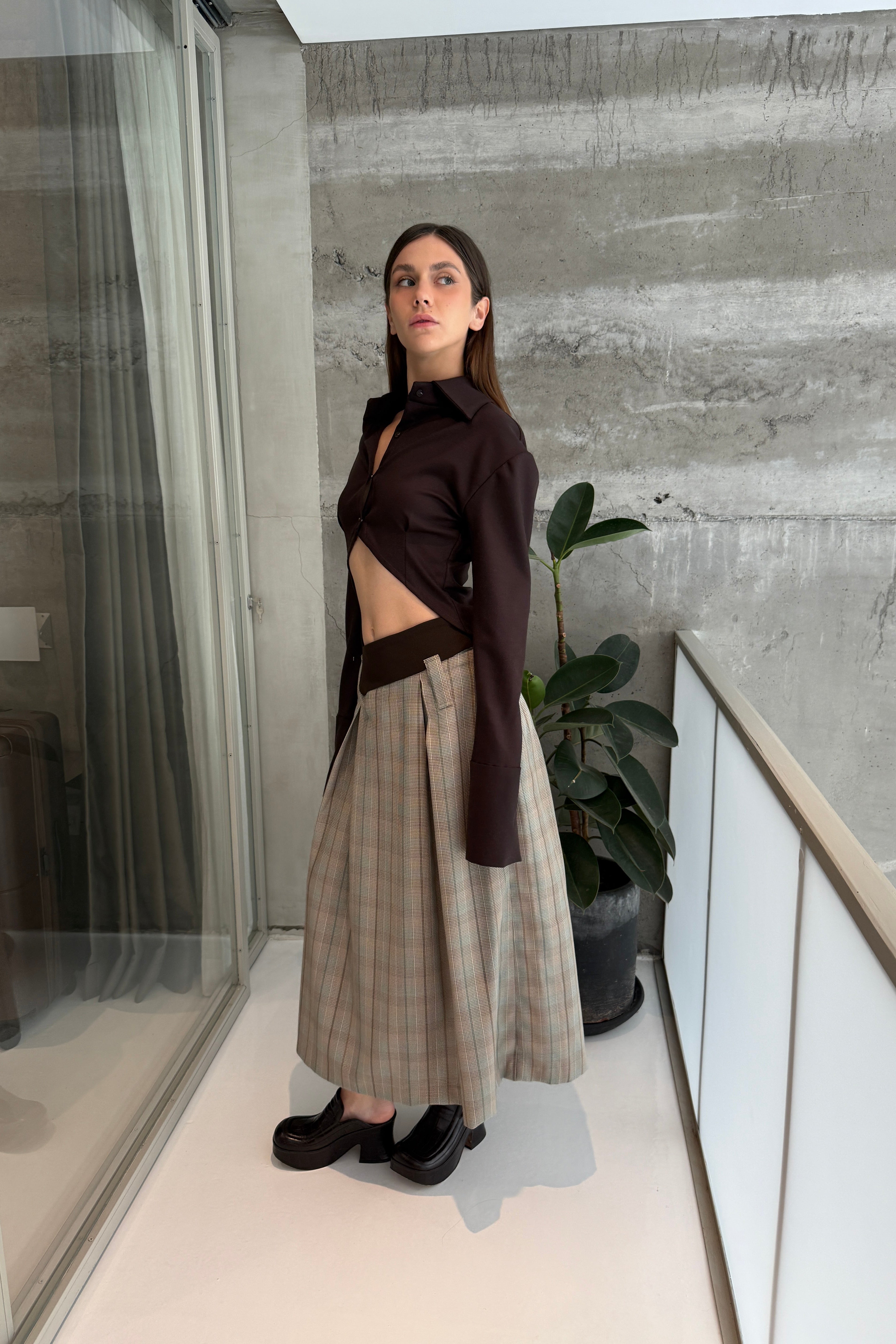 TAILORED ANGLED WAIST LONG SKIRT in BROWN/SAGE PLAID