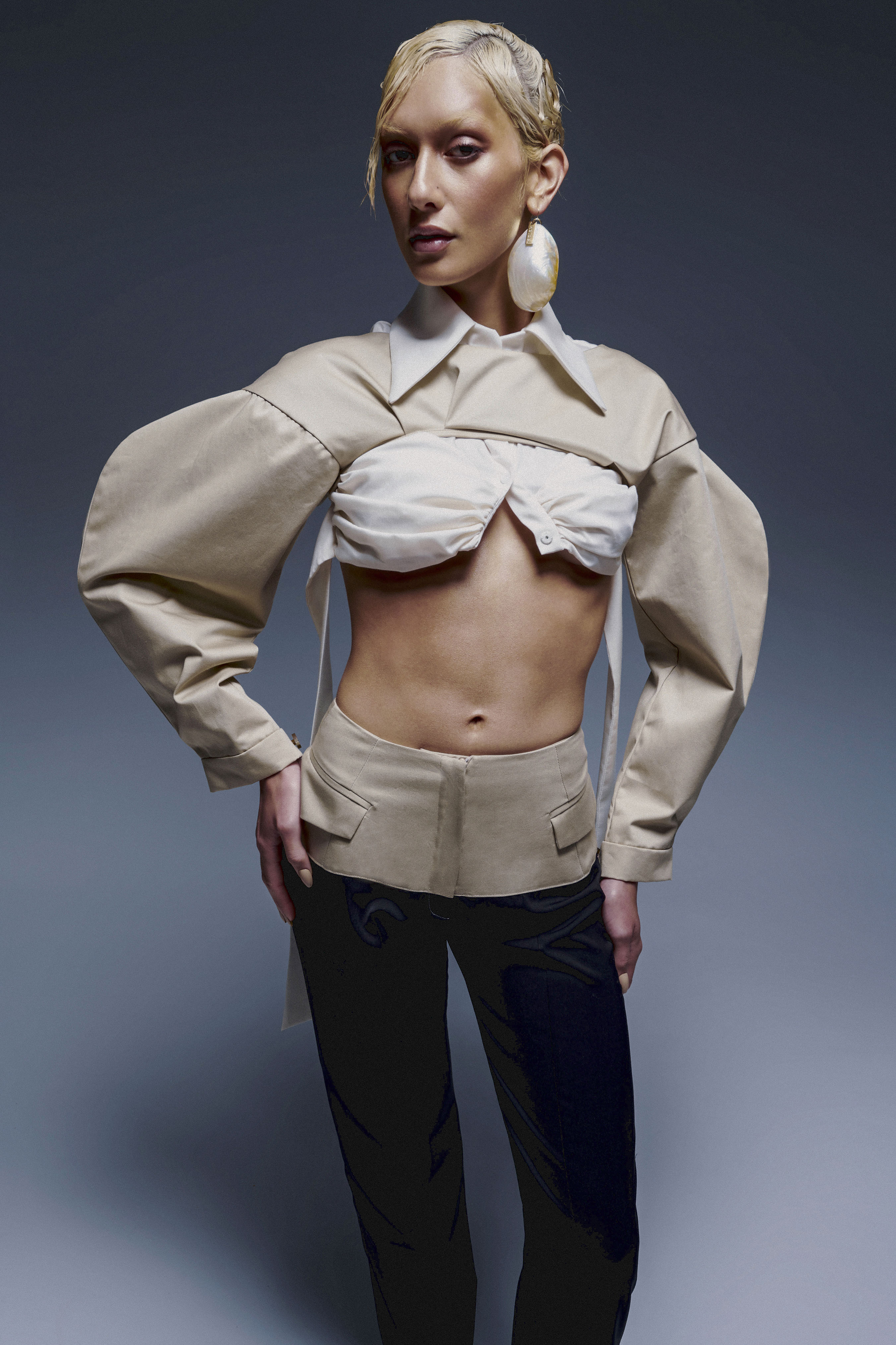 V BACK CONTRAST STRAIGHT LEG PANT