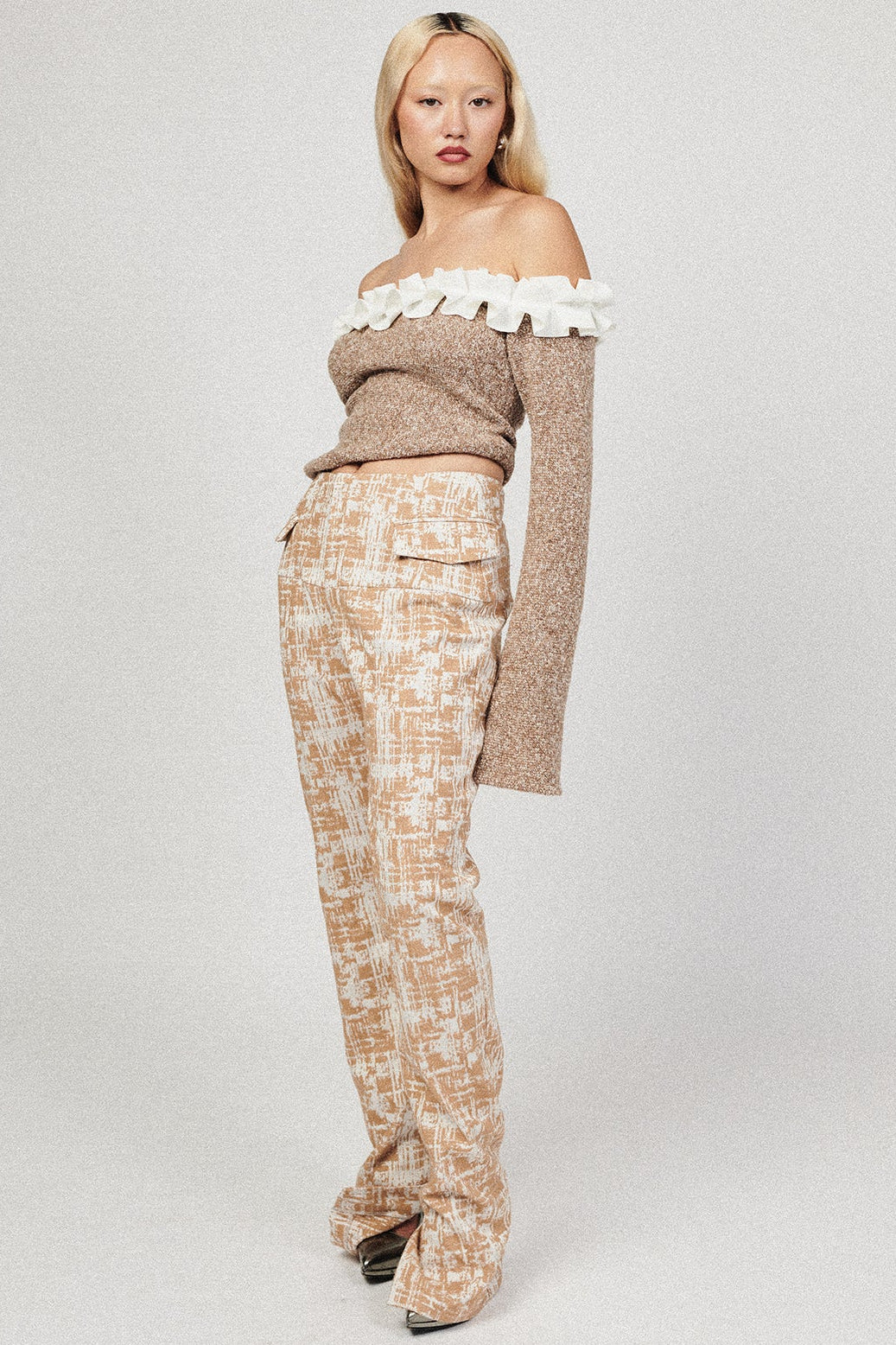 PLEATED OFF SHOULDER BOUCLE TOP in WHITE/BEIGE