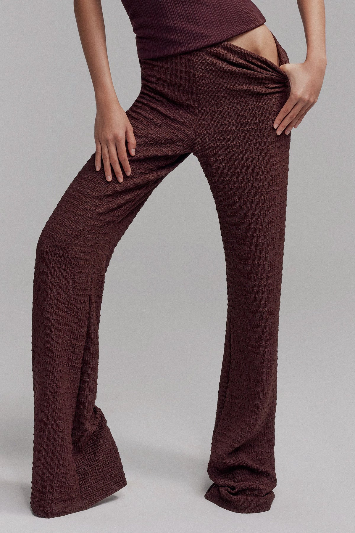 CRINKLE A-LINE KNIT PANT