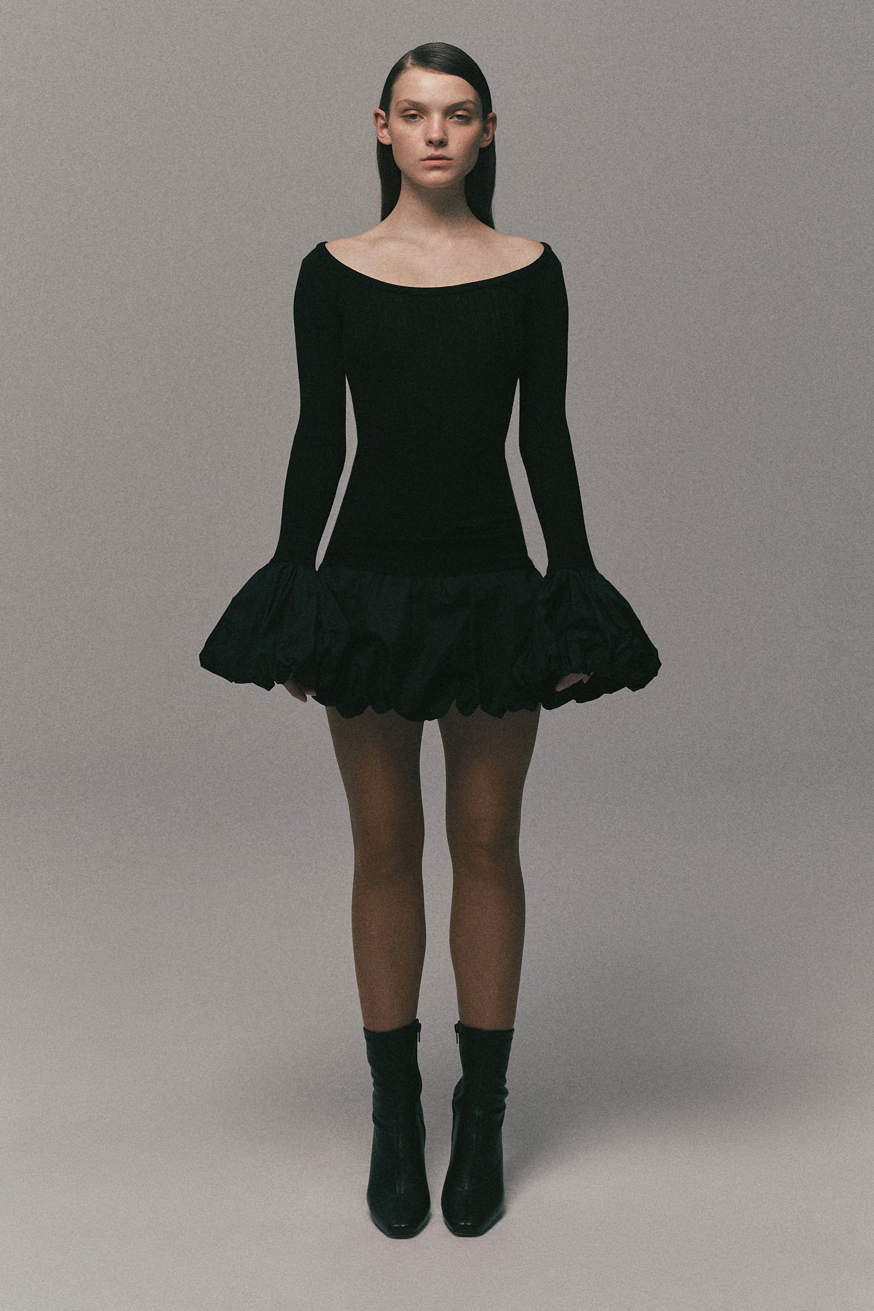 BALLOON CONTRAST KNIT DRESS in BLACK