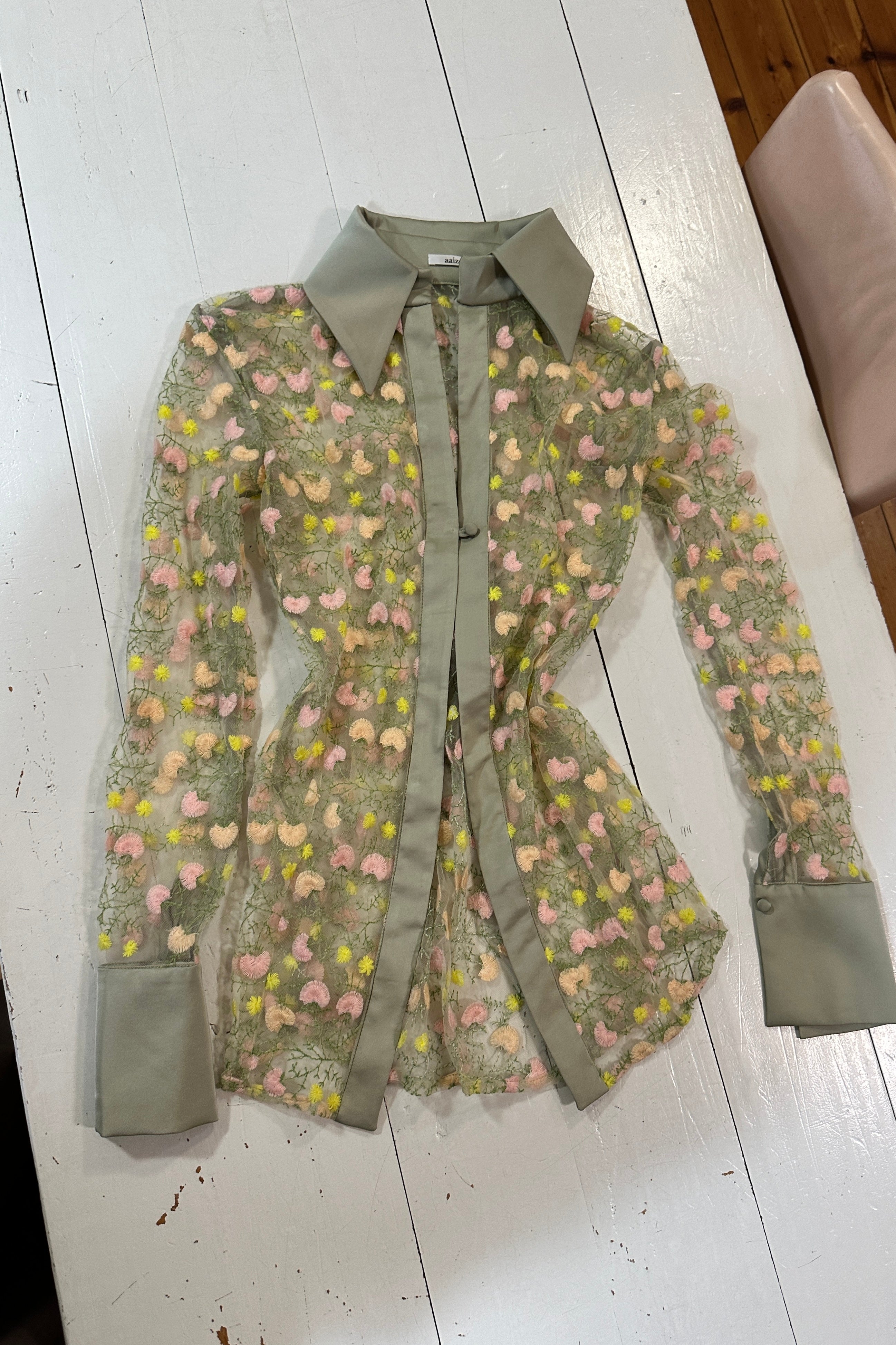 FLORAL EMBROIDERED LACE SHIRT SAGE/PINK