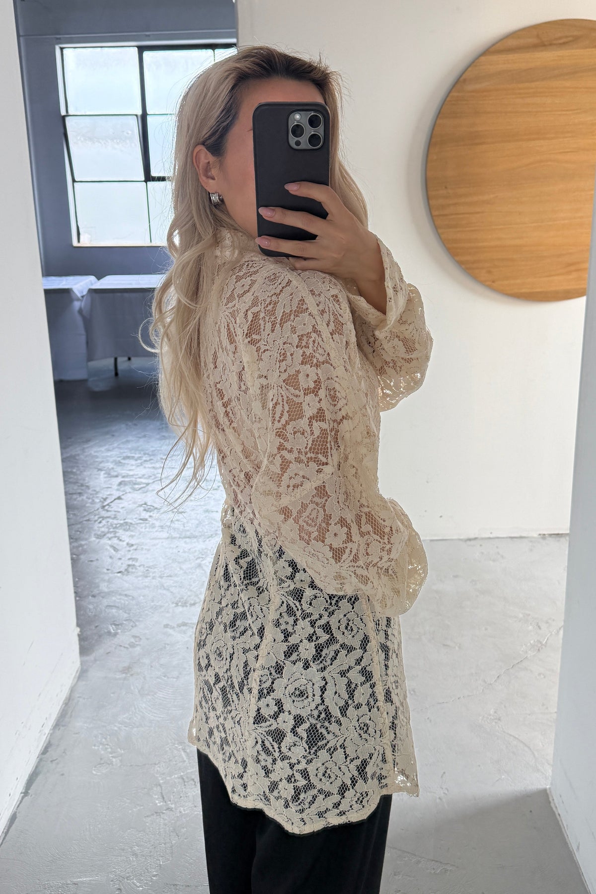 LACE VOLUME SLEEVE SHIRT DRESS in CREAM