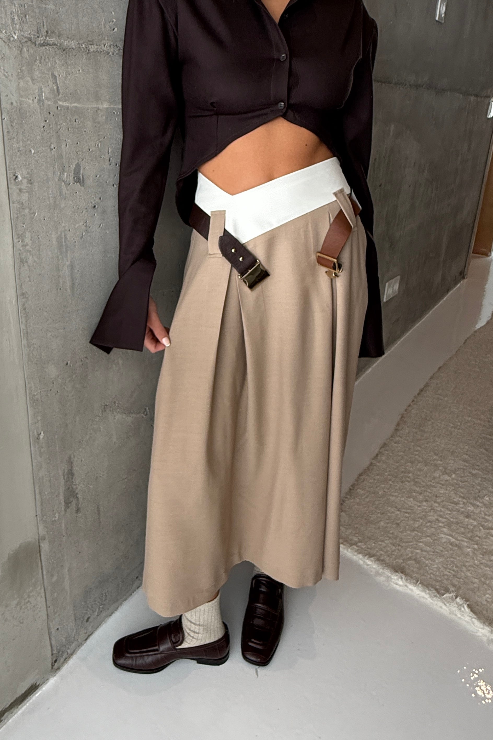 TAILORED ANGLED WAIST LONG SKIRT in IVORY/BEIGE