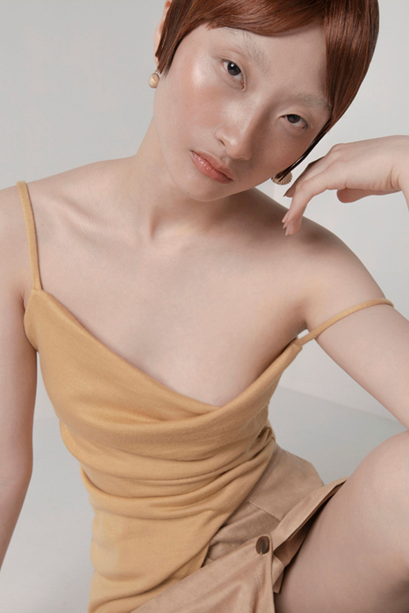 WOOL BLEND TWIST COWLNECK TOP